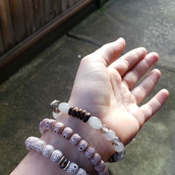 ❌SOLD❌ Boho beaded bracelet set - Picture 6 of 7